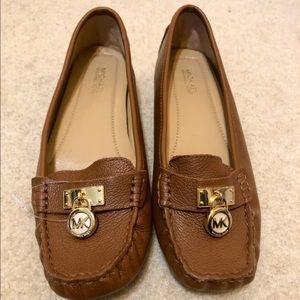 NEW Michael Kors Leather Loafers size 6